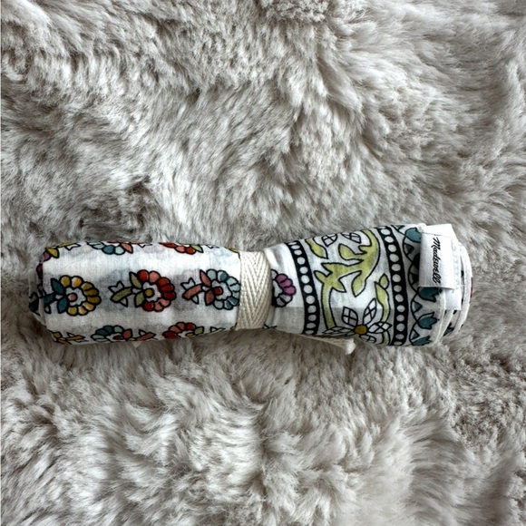 New! Madewell Organic Cotton Bandanna. Excellent condition - Picture 3 of 6